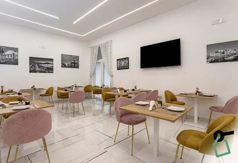 Hotiday Room Collection   Napoli Sant Arcangelo