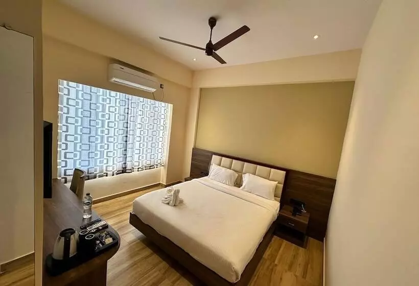 Monday Hotels Amalapuram Heights