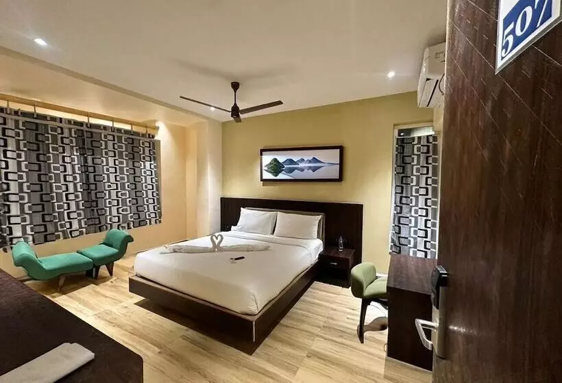 Monday Hotels Amalapuram Heights