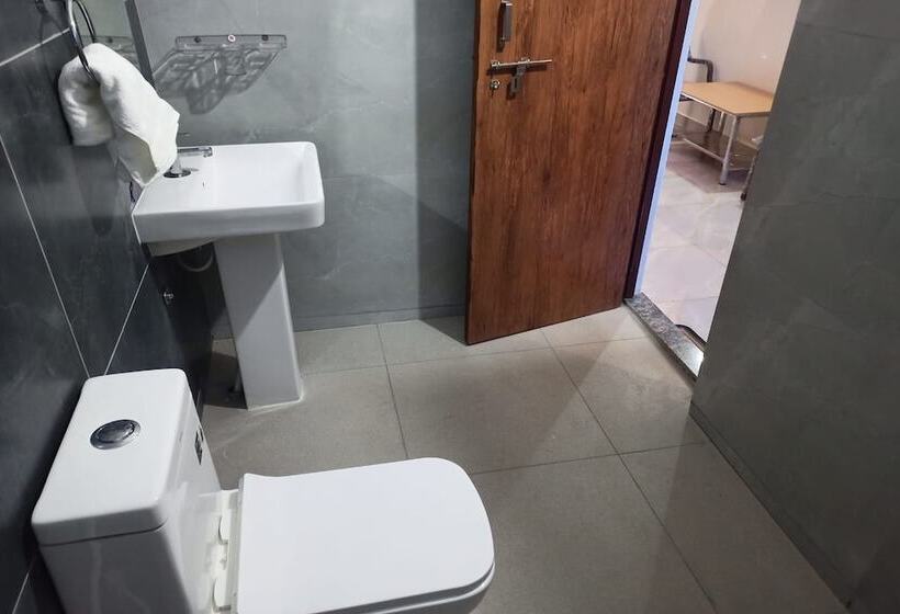 Hotel Dundi Mango Mist Resort