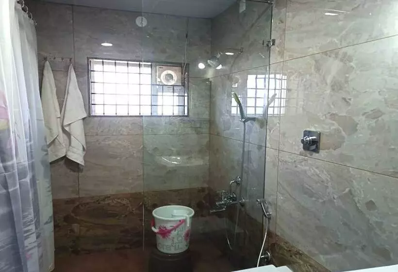 Hotelli Dundi Mango Mist Resort