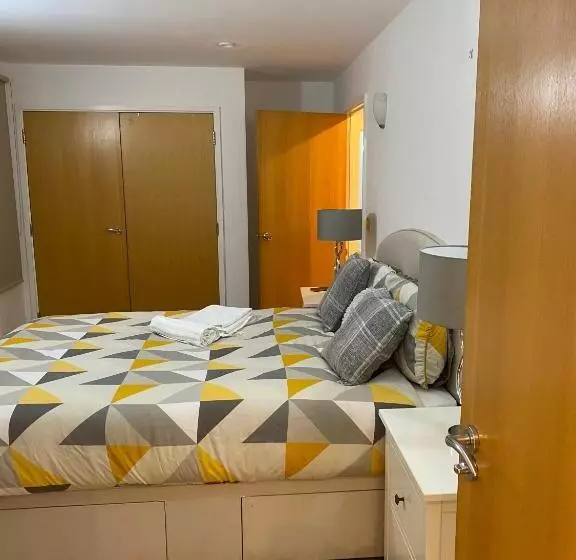 ペンション Ensuite Room In Royal Victoria Excel O2 Arena London