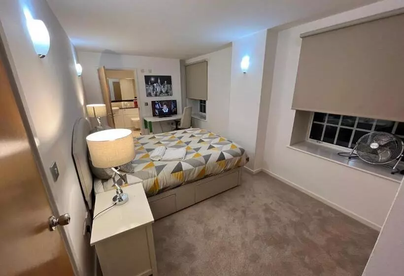 ペンション Ensuite Room In Royal Victoria Excel O2 Arena London