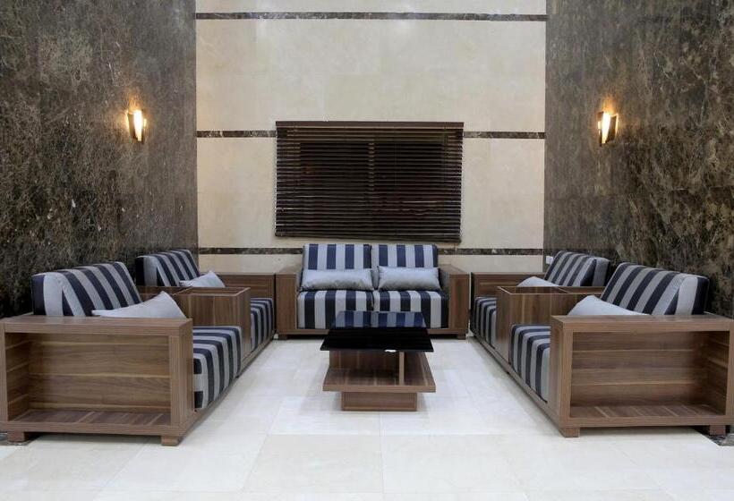 בית מלון כפרי Snood Al Azama