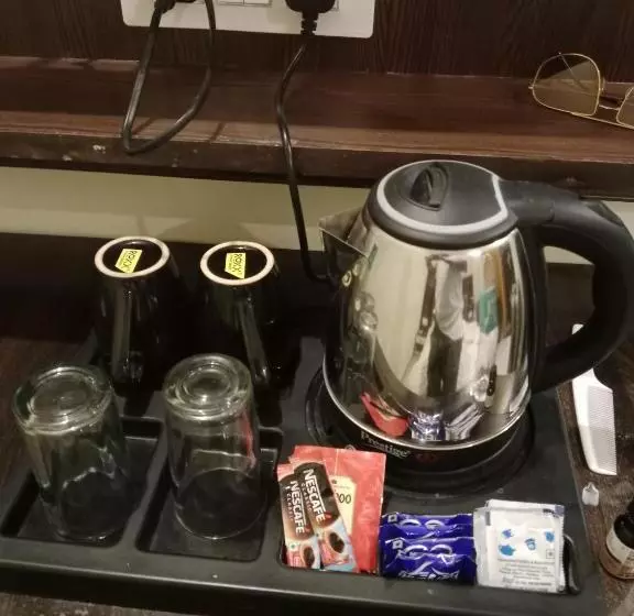 ベッドアンドブレックファースト Astra Luxury Rooms And Cafe