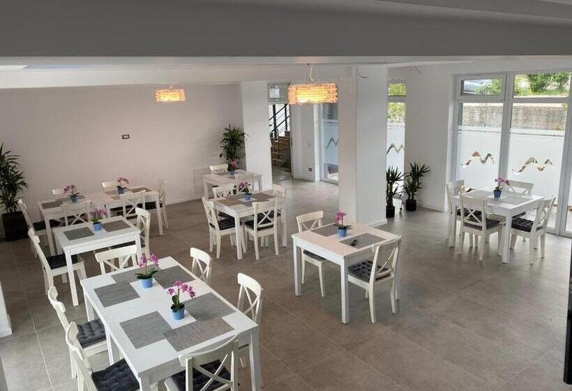 Hotel Pensiunea Mara