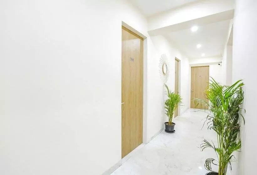 Fabhotel La Cozy Residency