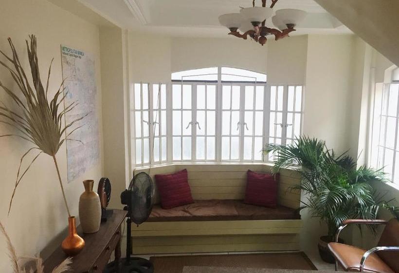 1 River Central Hostel