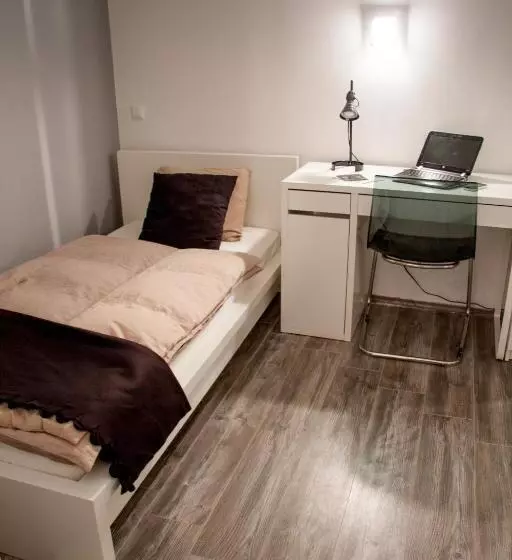 هاستل 4rooms
