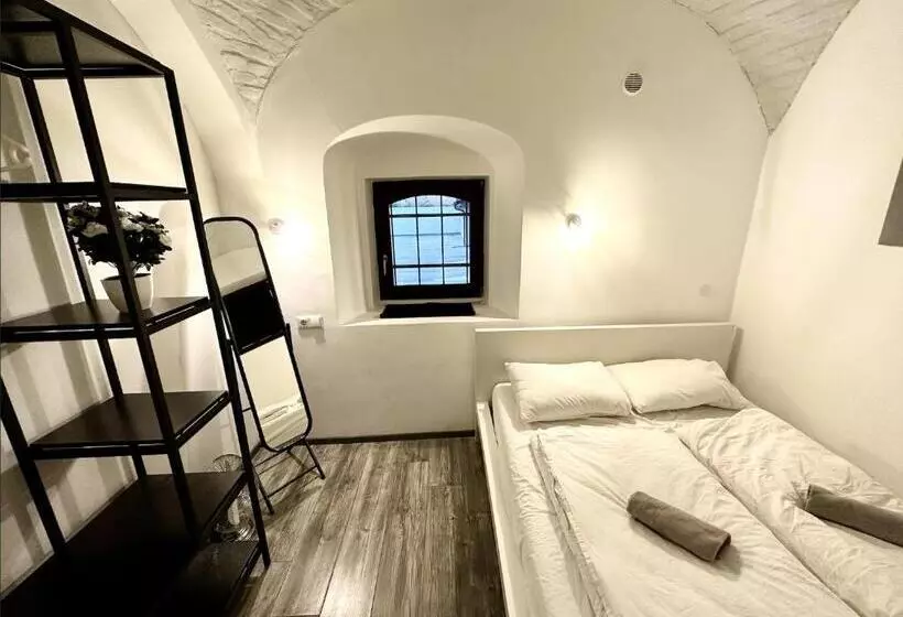 هاستل 4rooms