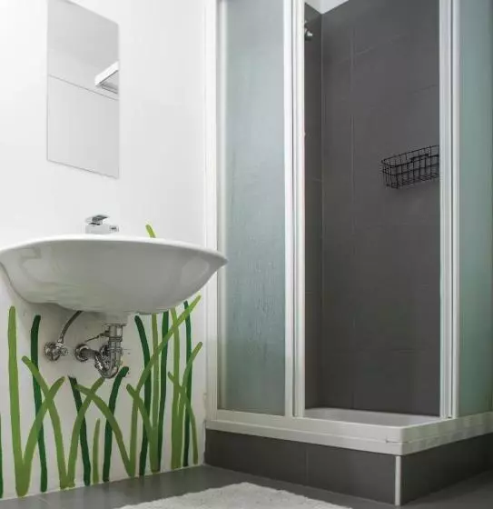 هاستل Cukrarna Guest Accommodation