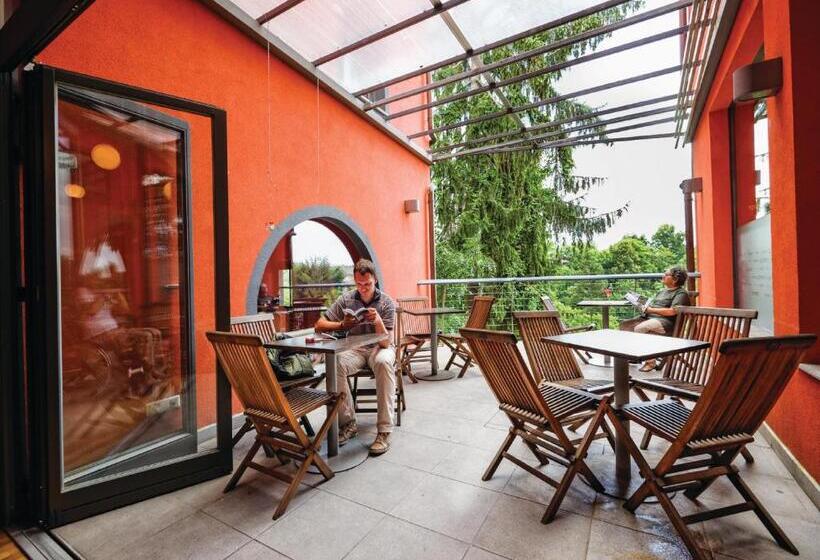 هاستل Cukrarna Guest Accommodation