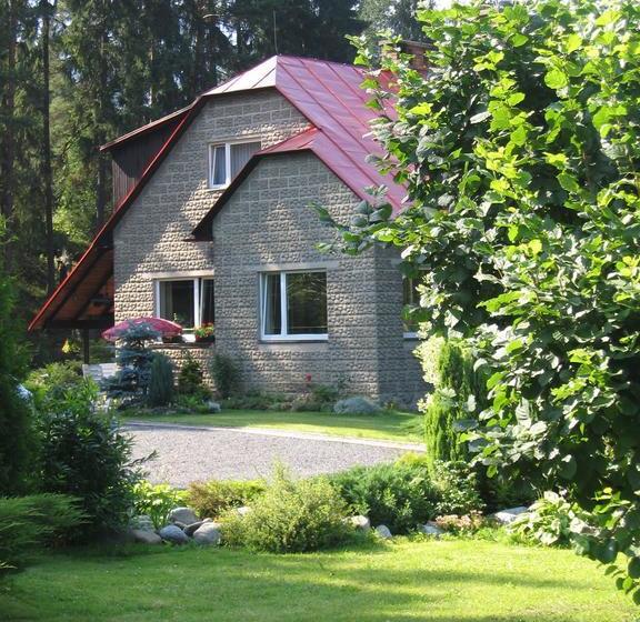 تختخواب و صبحانه Chata Marga