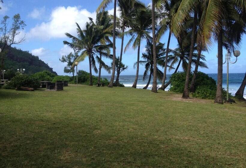 تختخواب و صبحانه La Rose Du Sud