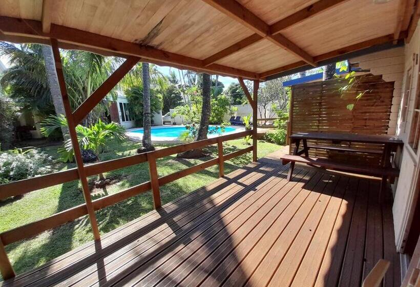 تختخواب و صبحانه La Rose Du Sud