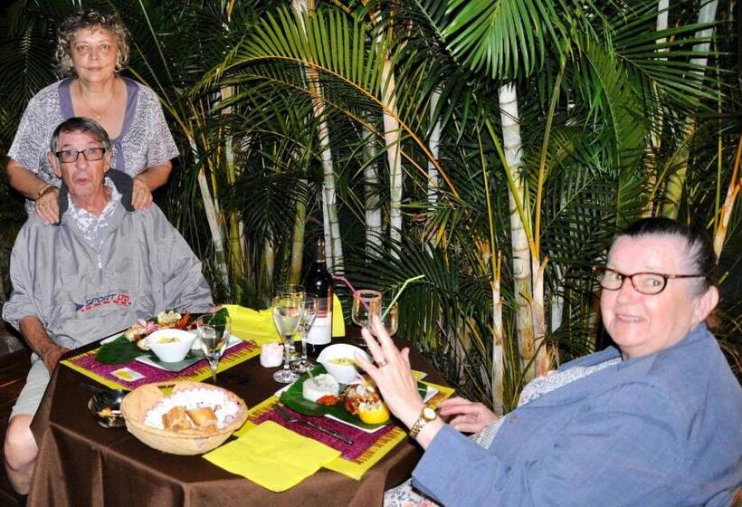 تختخواب و صبحانه La Villa Zen