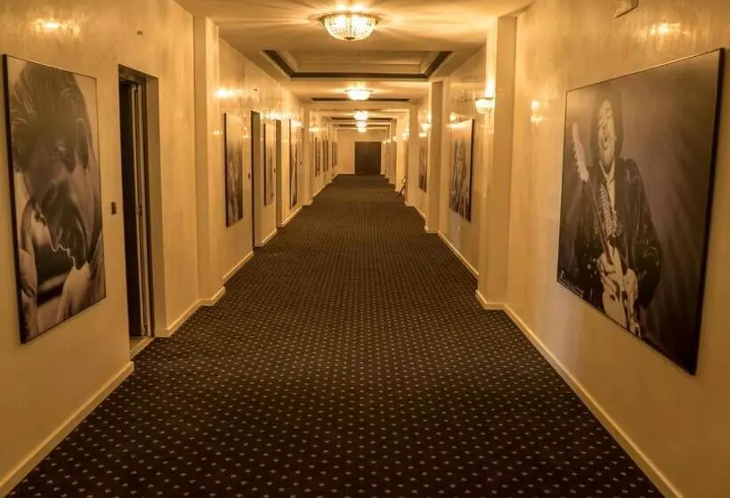 Casino Motel Senator