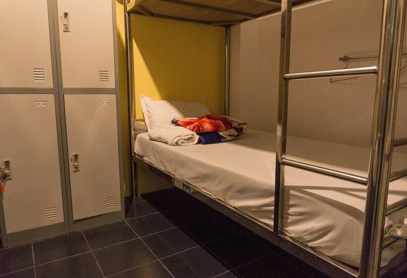 Hostel 9