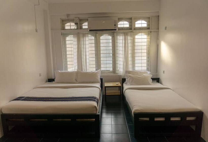 Hostel 9