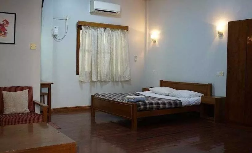 هتل Highland Lodge