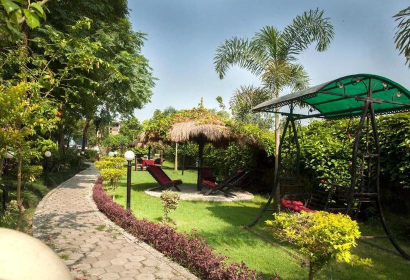 هتل Spot On 481 Motherland Resort