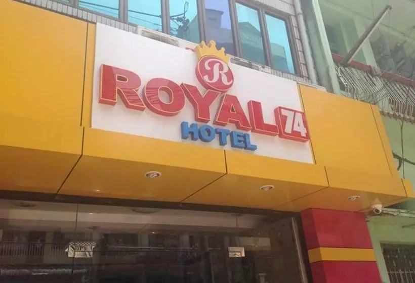 Hotel Royal 74