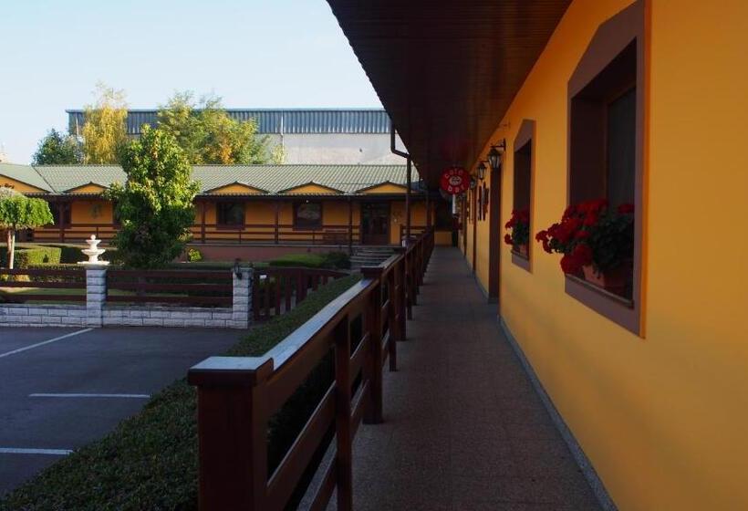 ホテル Slnecny Dvor