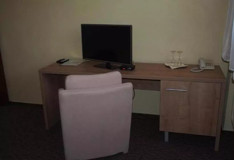 Hotelli Slnecny Dvor