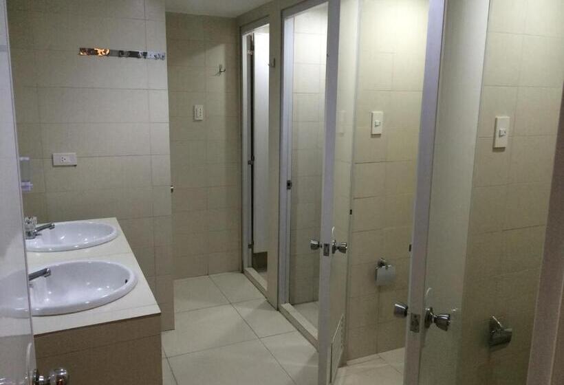 Stone House Hotel Pasay