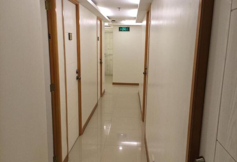 Stone House Hotel Pasay