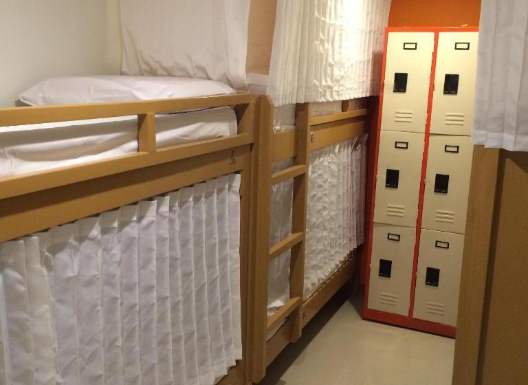 Stone House Hotel Pasay