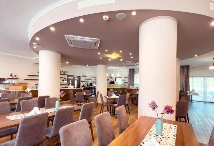 Курорт Wellness Hotel Thermal