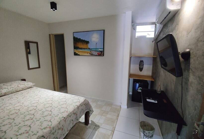 هتل Hostel Volta Ao Mundo