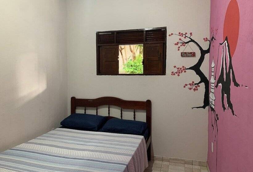 هتل Hostel Volta Ao Mundo