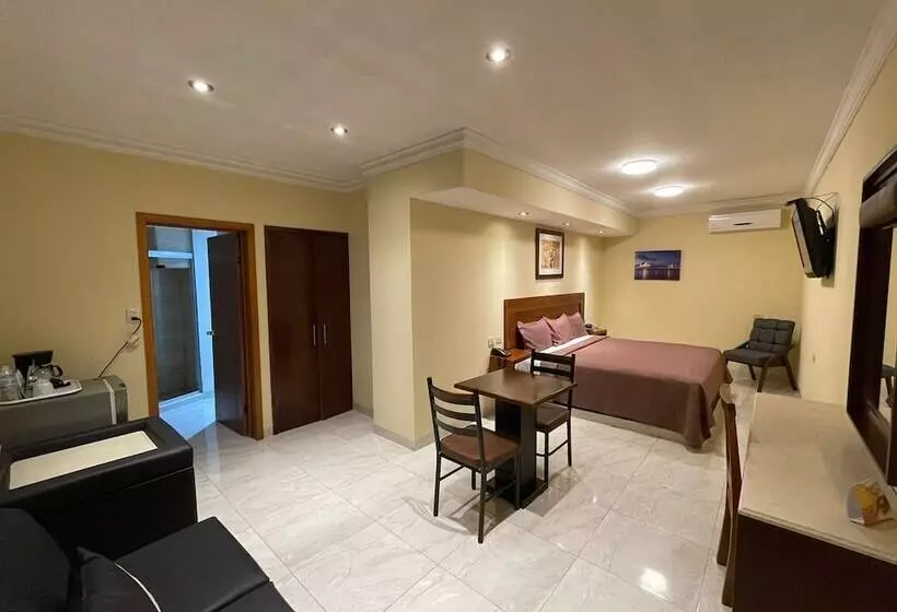 هتل San Ignacio Inn
