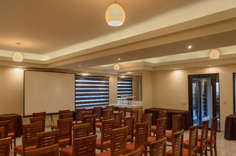 هتل San Ignacio Inn