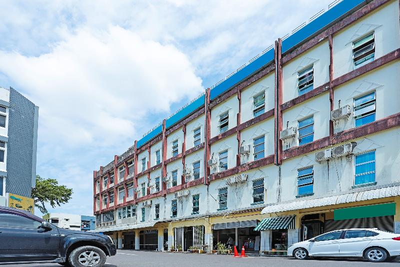 هاستل Living House