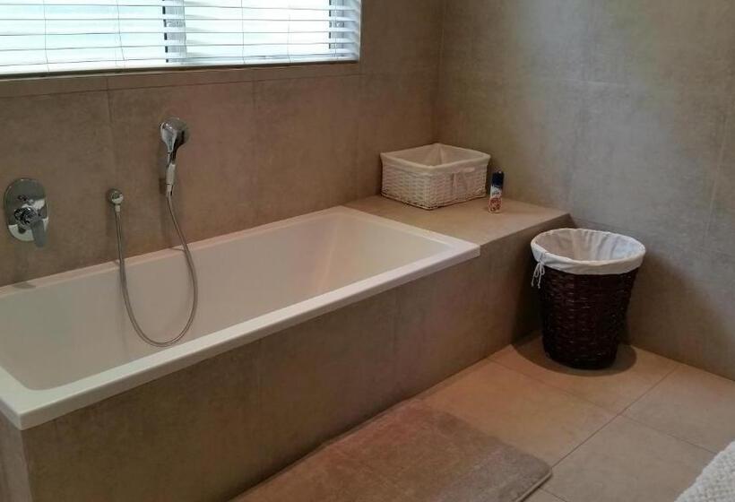 مبيت وإفطار 6 On Acacia