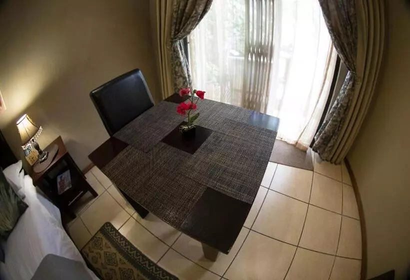 تختخواب و صبحانه Arista Guesthouse