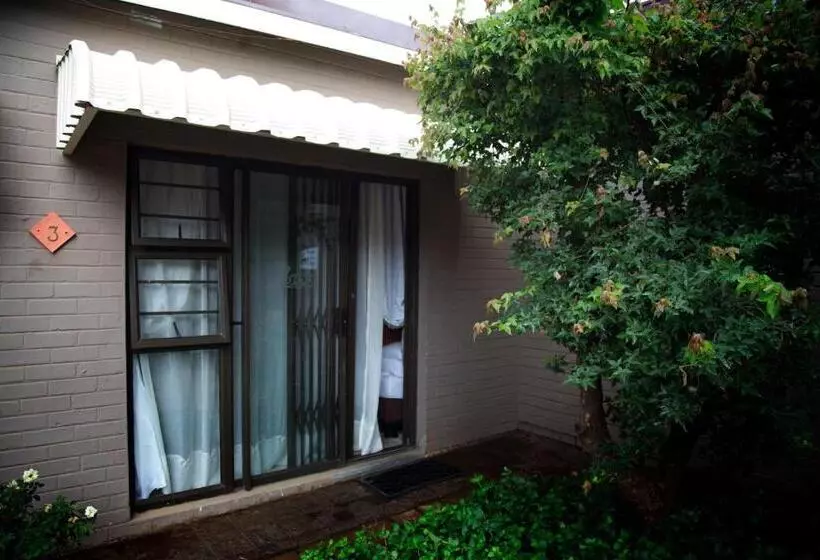 تختخواب و صبحانه Arista Guesthouse