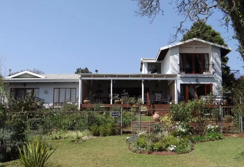 تختخواب و صبحانه Art Gallery Guest House