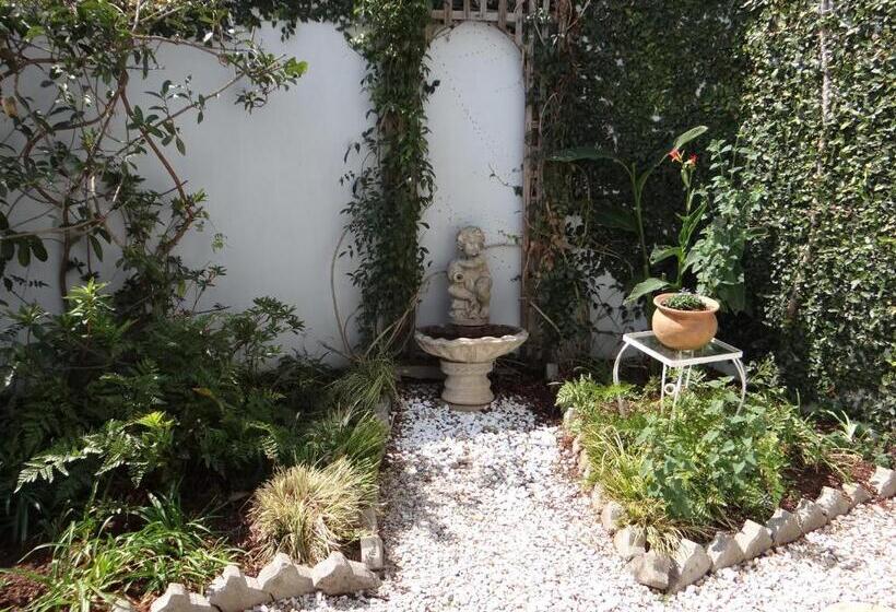 مبيت وإفطار Art Gallery Guest House