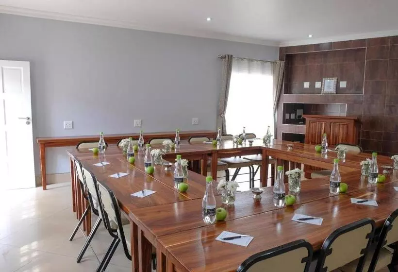 Aamiaismajoitus (B&B) Firwood Lodge