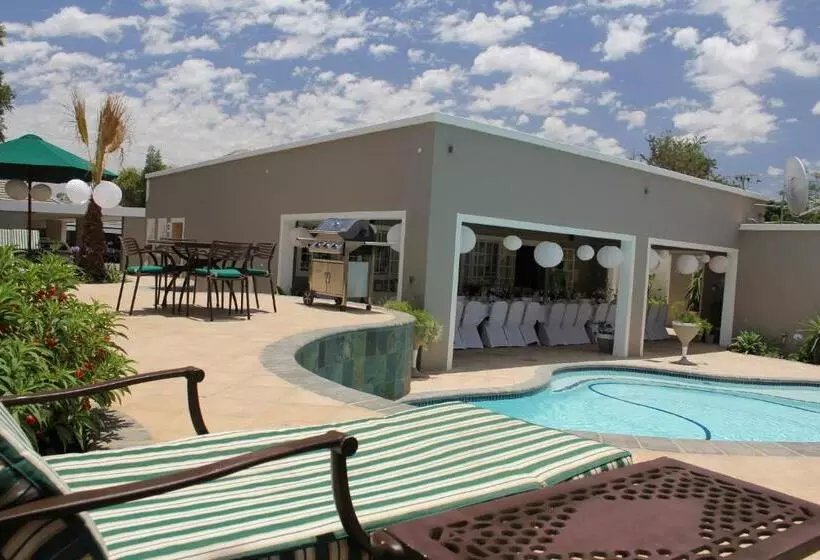 Aamiaismajoitus (B&B) Firwood Lodge