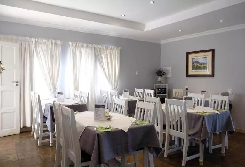 Aamiaismajoitus (B&B) Firwood Lodge