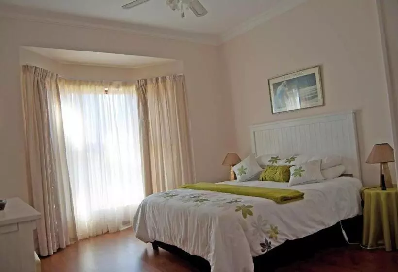 Aamiaismajoitus (B&B) Hartley Manor Guest House