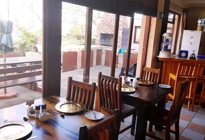 ベッドアンドブレックファースト Hoylake Inn