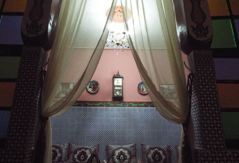 تختخواب و صبحانه Maison Adam