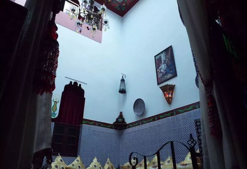 تختخواب و صبحانه Maison Adam