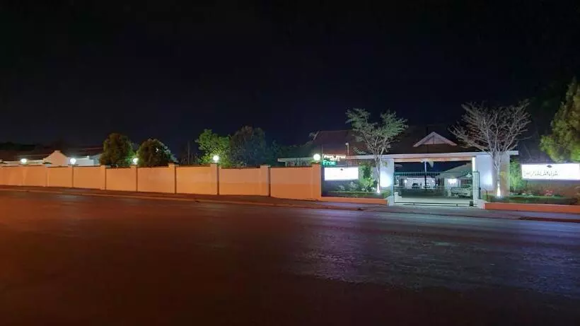 ベッドアンドブレックファースト Shonalanga Lodge